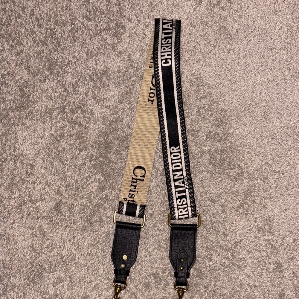 Black and Tan Bag Strap